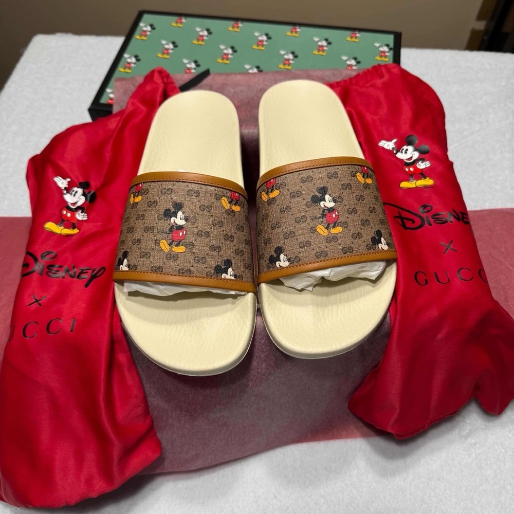Men’s Gucci Flip Flops Disney